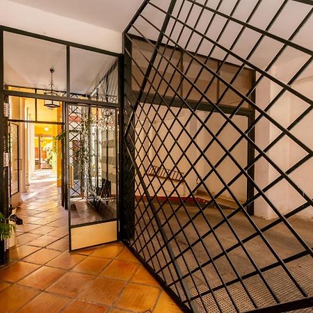San Vicente-Museo Apartamento Seville Exterior photo