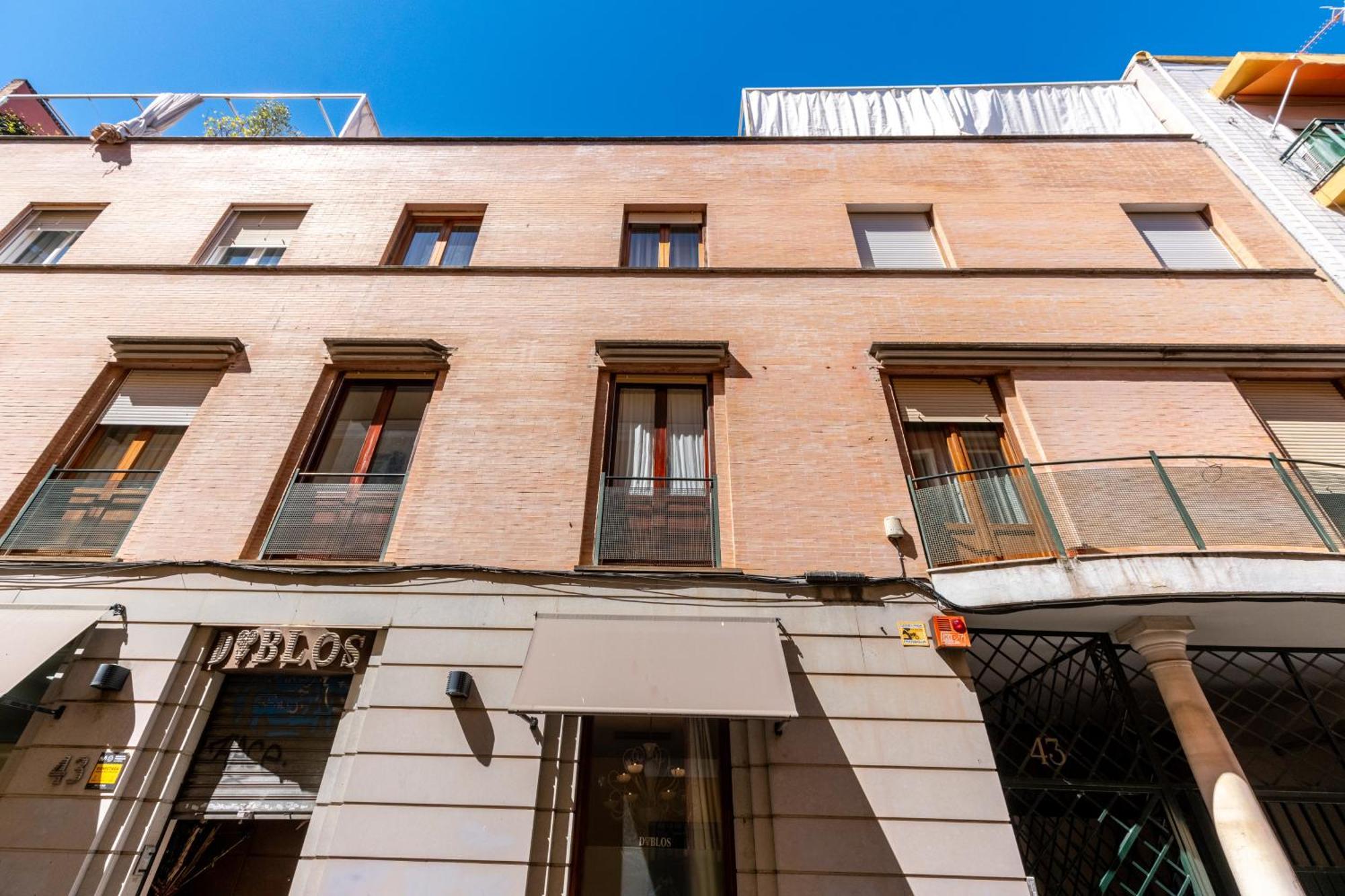 San Vicente-Museo Apartamento Seville Exterior photo