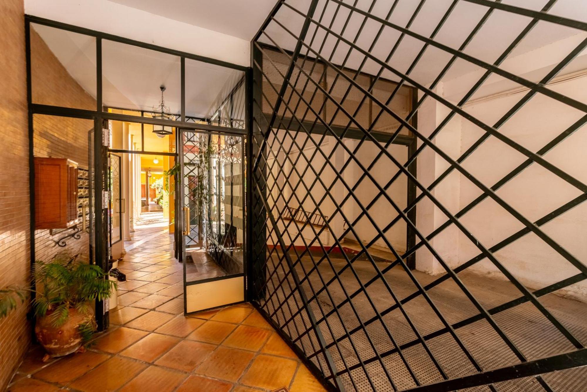 San Vicente-Museo Apartamento Seville Exterior photo