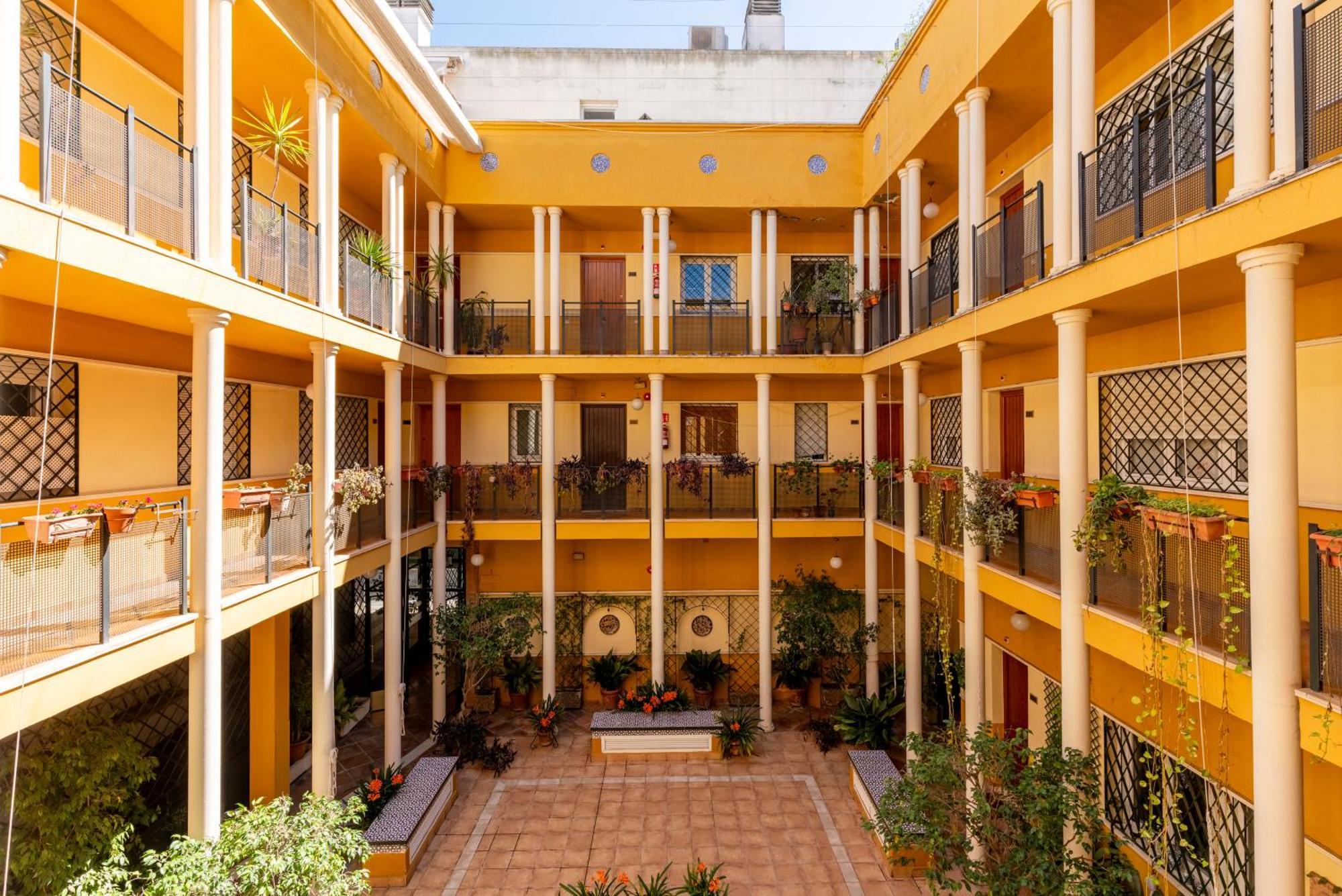 San Vicente-Museo Apartamento Seville Exterior photo